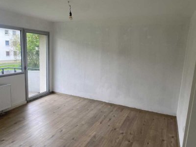 Schöne 4-Zimmer-Wohnung mit Balkon frei!