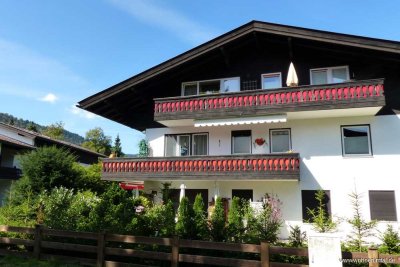 2 Zimmer DG Wohnung in bester Lage von Rottach-Egern mit Südbalkon und TG-S