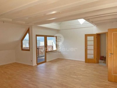 Großzügige und sehr helle Maisonette-Wohnung in guter Lage mit Blick über Wiesbaden
