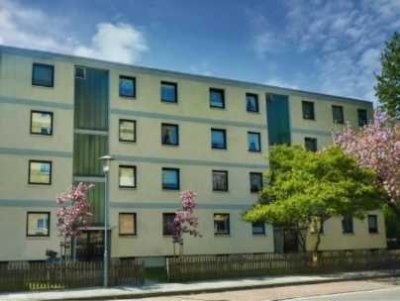 Stilvolle, vollst. renovierte 4-Raum-Dachgeschosswohnung mit geh. Innenausstattung mit Balkon