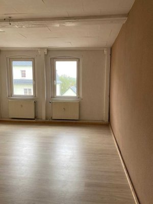 Gemütliche 2 Zimmer Wohnung im Dachgeschoss
