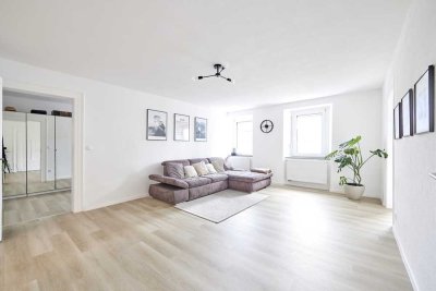 Kernsanierte, lichtdurchflutete 4-Zimmer-Wohnung in Top-Lage