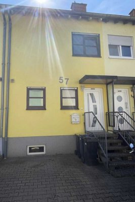 Gepflegtes 4-Zimmer-Reihenhaus mit EBK in Ludwigshafen am Rhein