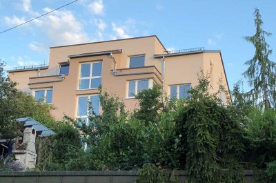 4 Zimmerwohnung mit Süd-Balkon im 1. OG, kleine Wohneinheit in Holzgerlingen