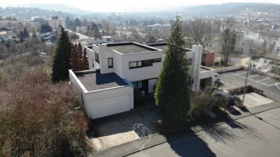 Doppelhaushälfte in Split-Level- Bauweise in Veitshöchheim