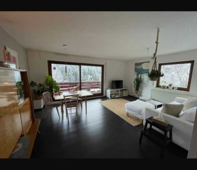 Freundliche 3-Zimmer-Wohnung mit EBK und Balkon in Fichtenweg, Lauterbach