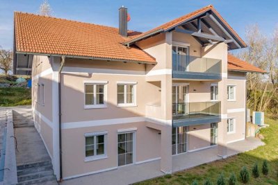 Hochwertig sanierte DG-Wohnung mit moderner EBK und Südbalkon