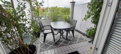 Wunderschöne 2 ZKB-Dachgeschosswohnung mit großem Sonnenbalkon in Bodenheim