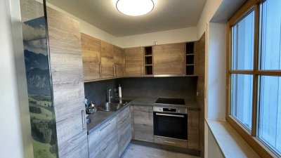 Schöne 3-Zimmer-Wohnung mit luxuriöser Innenausstattung mit Balkon und EBK in Lechbruck