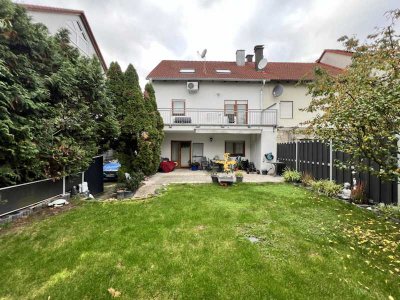 Großzügiges Familienhaus mit EInliegerwohnung - naturnah, flexibel, wertbeständig.