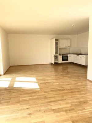 www.noltemeyer-hoefe.de • Top 4 - Zimmer Wohnung • Parkett • Einbauküche • Gäste-WC • Balkon