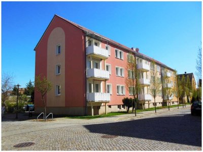Hell, ruhig und mit Blick ins Grüne – Ihre neue 3-Raum-Wohnung wartet!