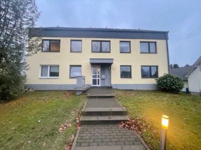 Ruhige 2 Zimmer Wohnung mit Einbauküche, Balkon und traumhaftem Ausblick