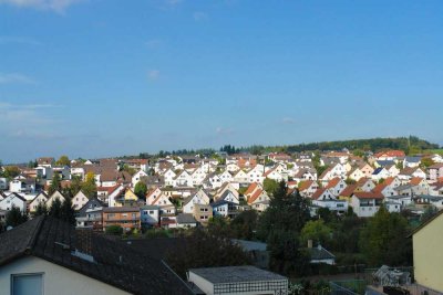 Gemütliche ca. 100m² Wohnung 1.OG mit Küche, Balkon & Stellplatz