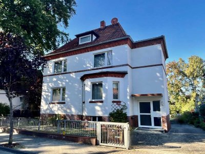 Villa zum Wachküssen! Hamburger Kaffeemühle an der Aller mit viel Potential im Dornröschenschlaf