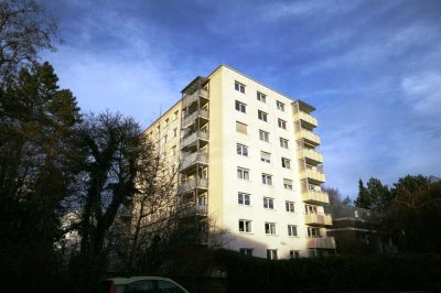 Ruhig und zentral gelegene 2-Zimmer-Wohnung - großer Balkon