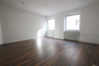 WG-Zimmer in sanierter 5-Zimmer Wohnung