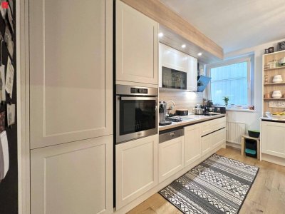 Teilrenovierte Familienwohnung mit neuwertiger Küche