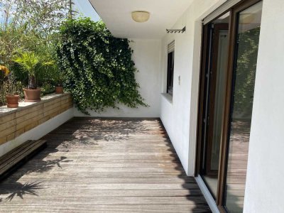 Freundliche und sanierte 3-Raum-Souterrain-Wohnung mit Terrasse und Einbauküche in Lonsee