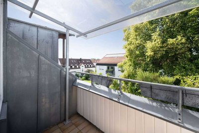 Perfekte Aufteilung, super Lage! Vermietete 3-Zimmer-Wohnung mit Balkon und herrlichem Ausblick