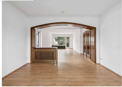 DU-Duissern: *Sehr schöne  helle 2,5 Zimmer EG Wohnung * umgeben von Grün: 2,5 Zi K/D/B Erdgeschoss