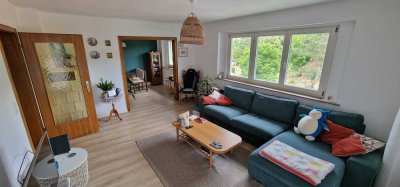 Schöne, helle 3,5-Zi.-Wohnung in begehrter Wohnlage* tolle Aussicht* Garage* u.v.m.