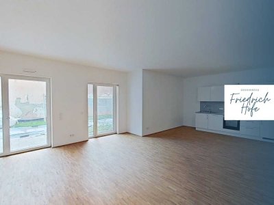 Großzügige und lichtdurchflutete 3-Zi.-Neubauwohnung mit Terrasse und moderner Einbauküche