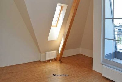 4-Zimmer-Wohnung mit Balkon