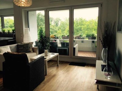 Stilvolle, gepflegte 2-Zimmer-Wohnung mit Balkon und EBK in Unterschleißheim