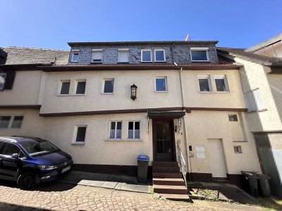 Zentrale Lage: Stadthaus mit Platz für 1-2 Familien!