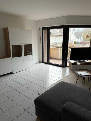 Moderne & Teilmöblierte 2,5-Zimmer-Wohnung mit Balkon & Stellplatz – 1. Obergeschoss
