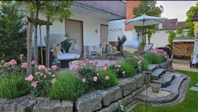 490.000 €/ PROVISIONFREI/ FREISTEHENDES 2 FAMILIENHAUS/ GROßES GRUNDSTÜCK/ GARAGE