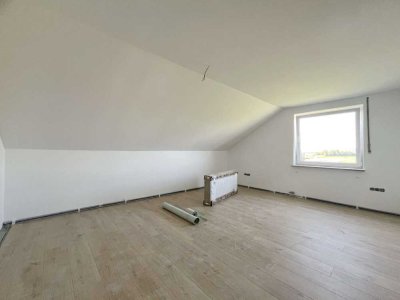 Frisch renovierte 3-ZKB-Dachgeschosswohnung in Meitingen-Herbertshofen!