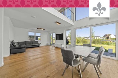 ROUSSEAU PARK LUDWIGSFELDE: VIEL RAUM, KLARE LINIEN UND SMART-HOME-SYSTEM  - OHNE KÄUFERPROVISION