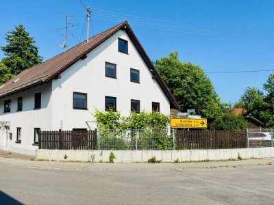 Gefühlt ist es eine Doppelhaushälfte - große Wohnung mit extra Büroräumen