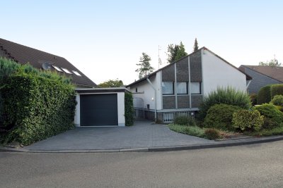 Provisionsfrei - wunderschön am Königsforst mit Riesengarten