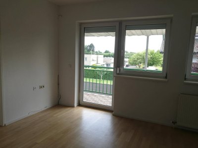 Moderne 3-Zimmer Wohnung mit Balkon und Garten