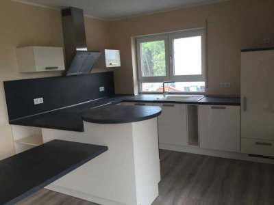 Gehobene EG-Wohnung mit großer Terrasse in Staufenberg