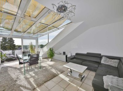 Helle moderne Dachgeschoßwohnung mit herrlicher Terrasse in zentrumsnaher Lage