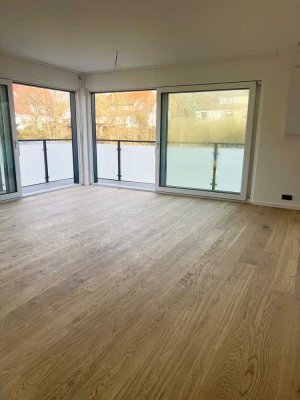 Erstbezug! 3,5 -Zimmerwohnung in Toplage: Barrierefrei, EBK und hochwertige Austattung !