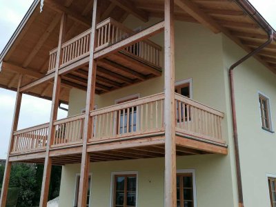 Stilvolle 5-Raum-EG-Wohnung mit gehobener Innenausstattung mit Balkon in Saaldorf-Surheim