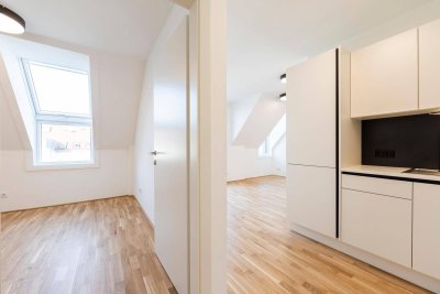 Traumhafter Neubau: Doppelte Outdoor-Oase: 3 Zimmer mit Balkon und zwei Terrassen für Genuss