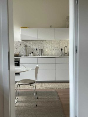 5-Zimmer Altbauwohnung, kernsaniert, super Hausgemeinschaft