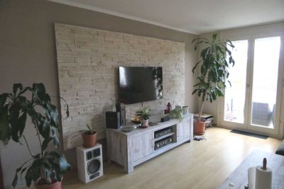 *streichen* - *einziehen* - *fertig*  !! gemütliche Wohnung, sehr ruhig, hell