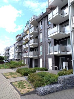 Barrierefreie Komfort-Wohnung mit EBK, 2 Bädern + 2 Balkone in Ratingen Ost