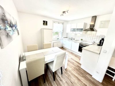 Möblierte 2-Zimmer-Wohnung mit Balkon, Keller und Einbauküche Nähe Eli Krankenhaus