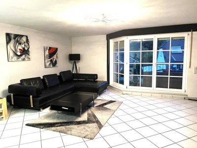 Möblierte 3-Zimmer-Wohnung - 122 m² - EBK - Balkon - Keller - Garage