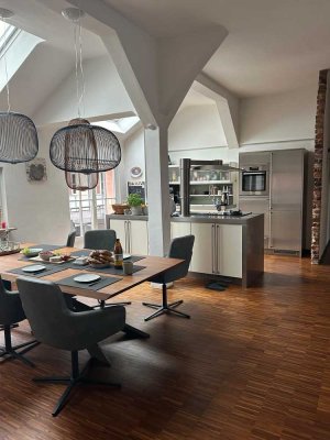 Exklusives Loft auf zwei Ebenen in historischem Stadthaus