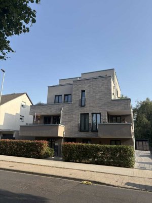 Exklusive 3-Zimmer-Maisonettewohnung mit hochwertiger Ausstattung, zwei Balkonen & Carport