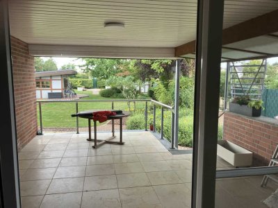 Renovierte 2-Zimmer-Terrassenwohnung mit gehobener Innenausstattung mit EBK in Neubeckum